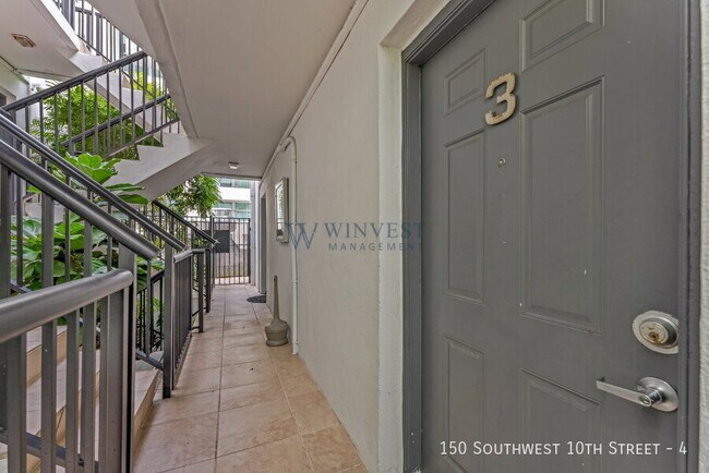 Building Photo - 150 SW 10th St