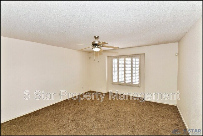 Building Photo - 6372 Franklin Ridge Dr