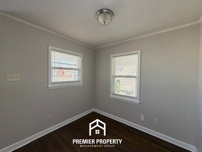 Building Photo - Spacious 3BR Memphis Home w/ Hardwood Floors, Open Kitchen & Fenced Yard