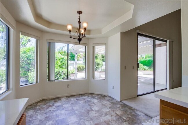 Building Photo - 11742 Avenida Sivrita