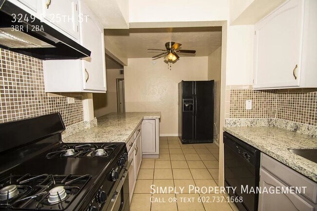 Primary Photo - Great 3 bed 2 bath near UofA/ downtown Tuc...