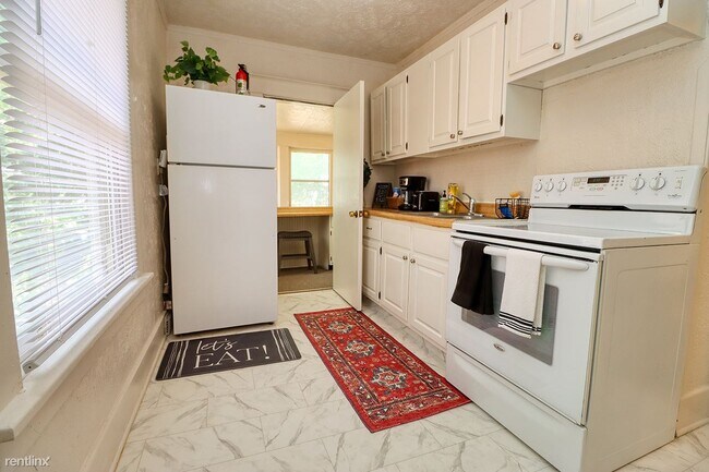 Building Photo - 5 br, 1 bath House - 2040 South 17th Street 2