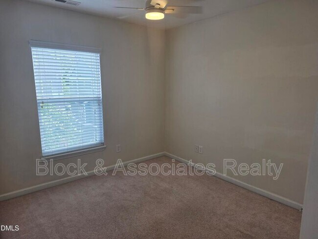 Building Photo - 124 Braeside Ct