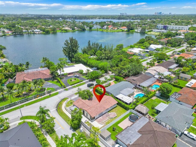 Building Photo - 4400 SW 89th Ave