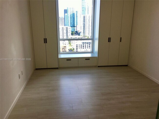 Building Photo - 601 NE 27th St