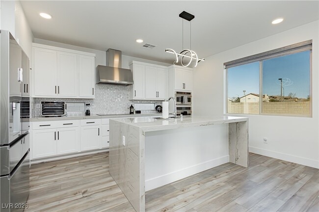 Building Photo - 6124 Redstone Hls Dr