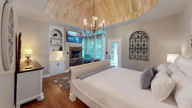 Building Photo - 2196 Major Loring Way SW