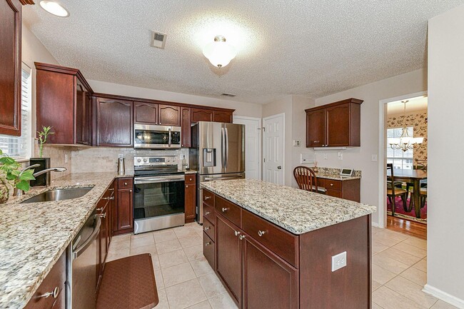 Building Photo - 1411 Deer Spring Ct
