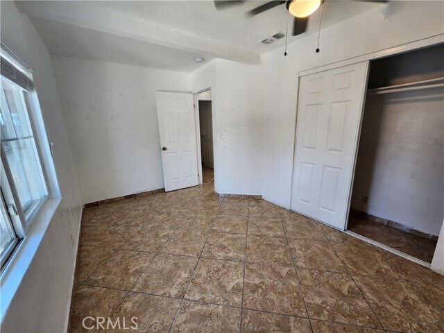 Building Photo - 1265 W 19th St