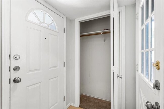 Building Photo - 114 N Kanaio Dr