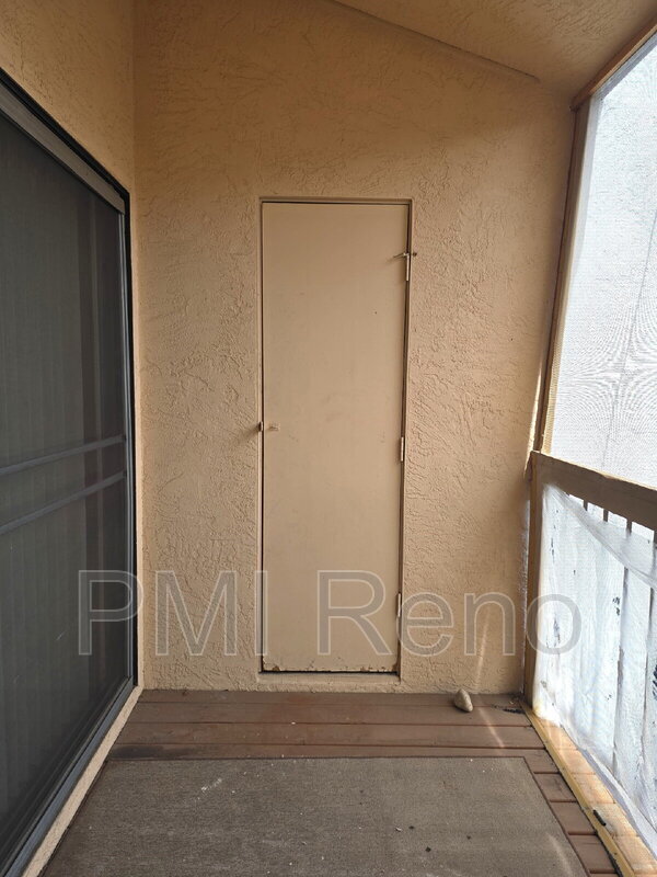 Building Photo - 2750 Plumas St