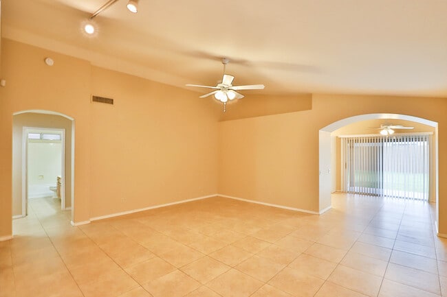 Building Photo - 8438 W Charter Oak Rd