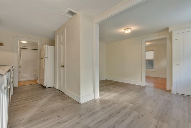 Building Photo - 132 NH-108