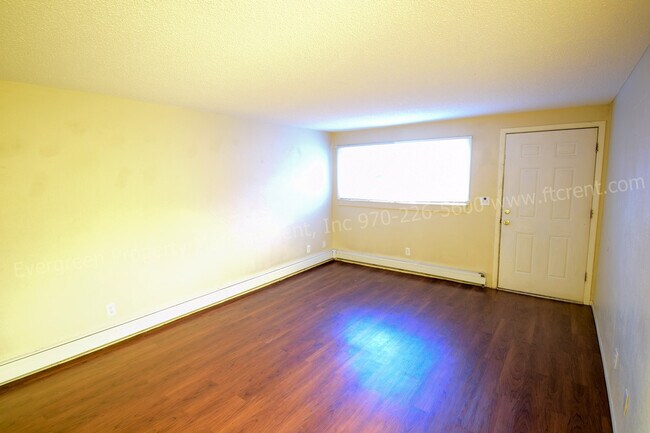 Building Photo - 3006 Sunset Dr