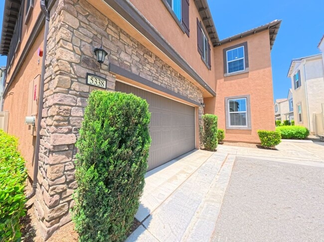 Building Photo - 5338 Mariner Ln