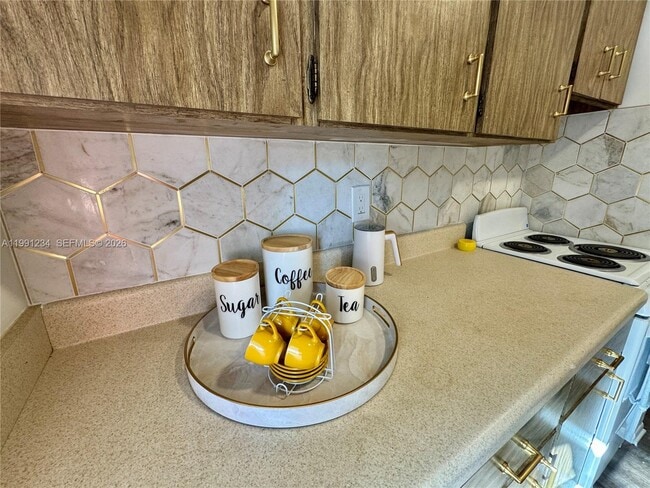 Building Photo - 5100 Rilma Ave