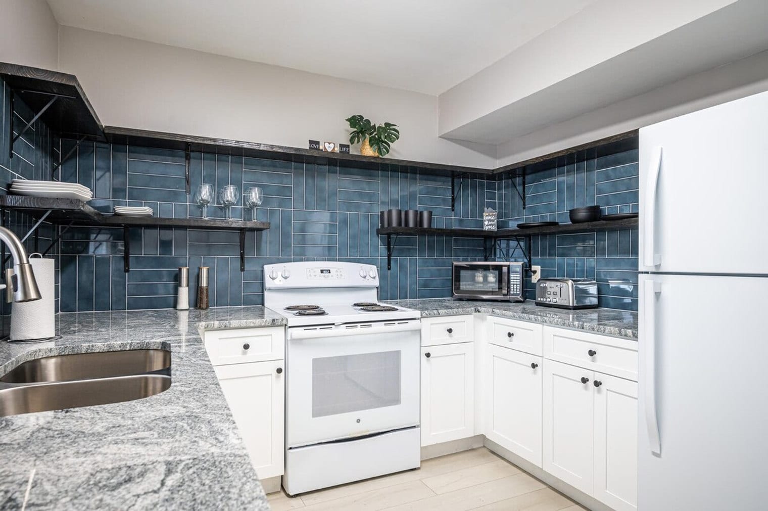 Building Photo - 1267 Sweet Pine Dr