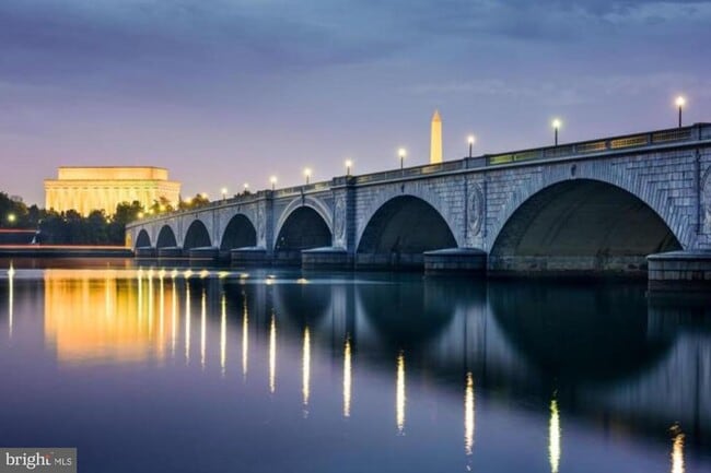 Building Photo - 4224 32nd St S