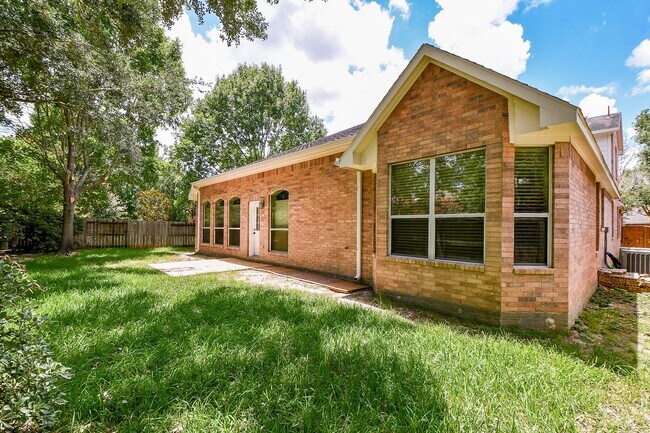 Building Photo - 25710 Caddo Passway