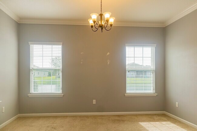 Building Photo - 10104 Bedford Lakes Ct