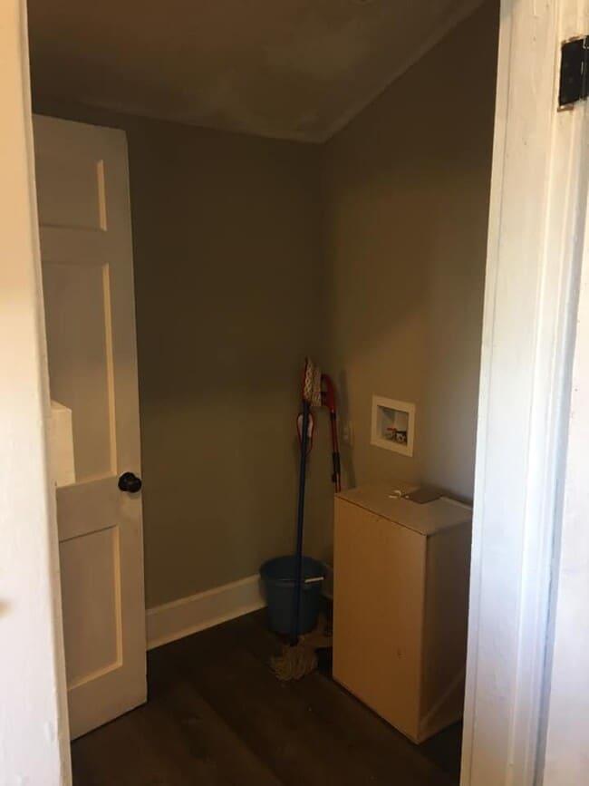 Building Photo - 735 Beechwood Ave