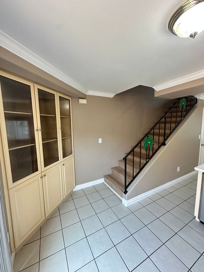 Building Photo - Beautiful 2BR/1BA two story condominium of...