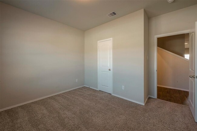 Building Photo - 2318 Georgina Falls Dr