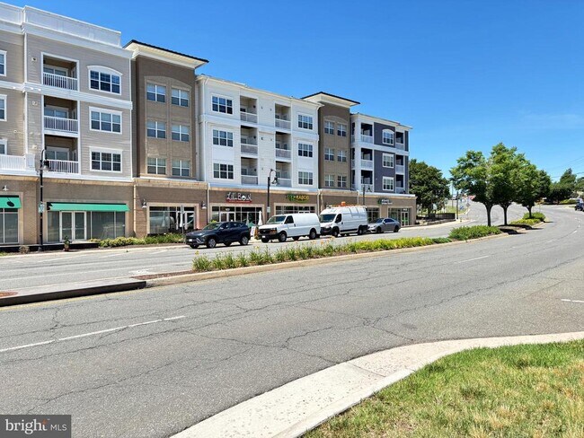 Building Photo - 1104 Dabney Dr