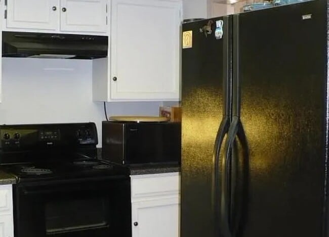 Building Photo - 12708 Tomlinson Dr SE