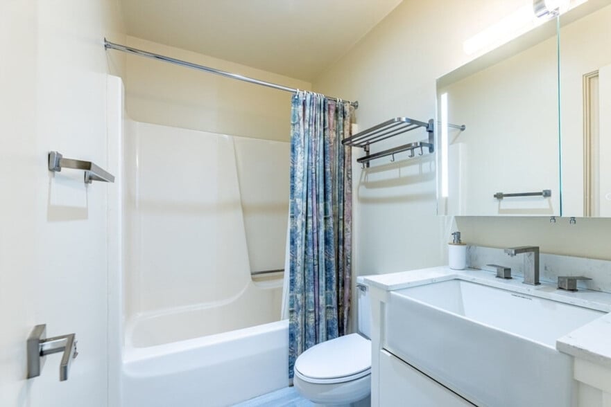 Building Photo - 4323 VT-108