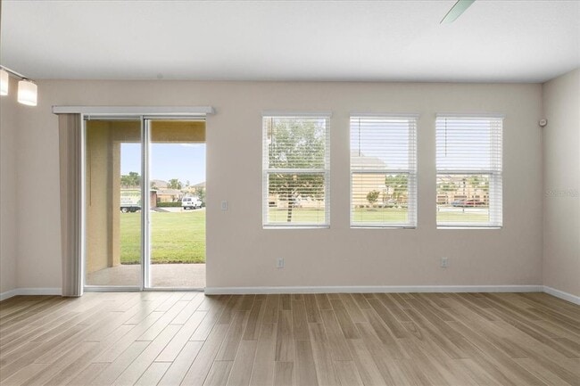 Building Photo - 9819 Red Eagle Dr