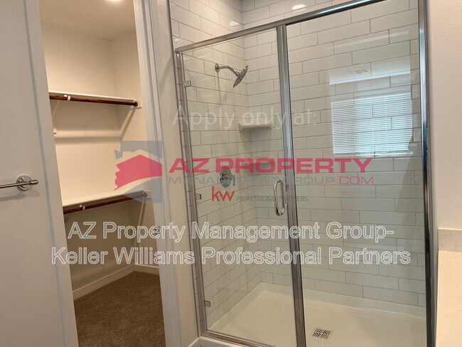 Building Photo - 12481 W Kaler Dr