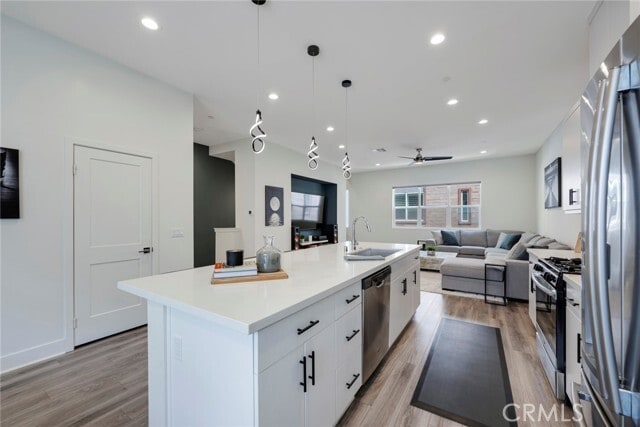 Building Photo - 987 E Mason Ln