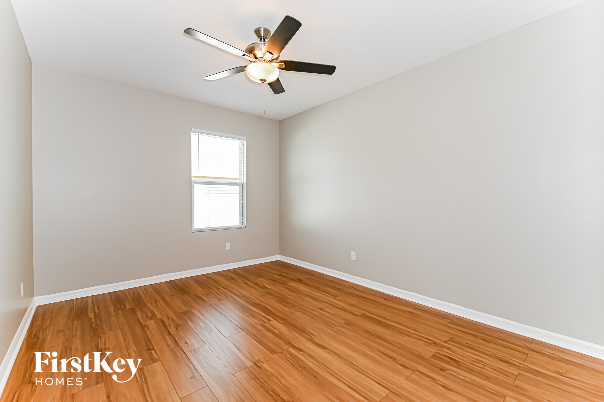 Building Photo - 1716 SW 1st Ave