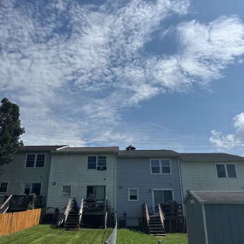 Building Photo - Newly Renovated 2-Bedroom Townhouse in Front Royal _ Pet Friendly well maintained home.