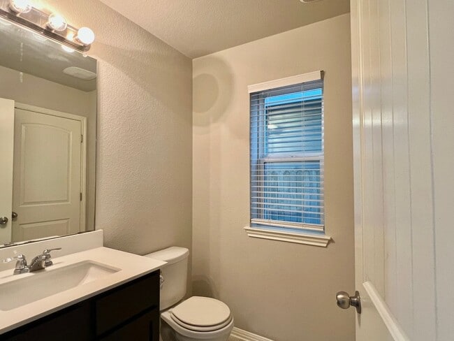 Building Photo - Off I-35 in San Marcos! $300 Move-In Credit!
