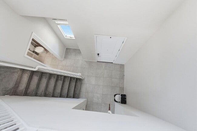 Building Photo - 1521 S Senate St