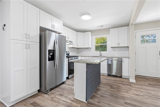 Building Photo - 33 Smyrna Powder Springs Rd SE