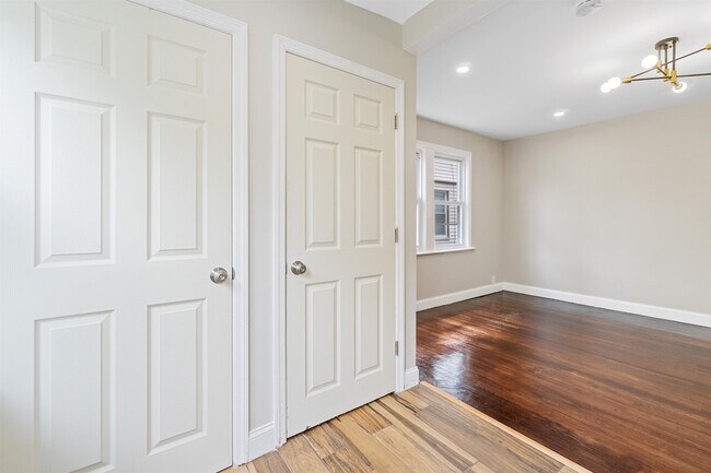 Building Photo - 24 Fremont St