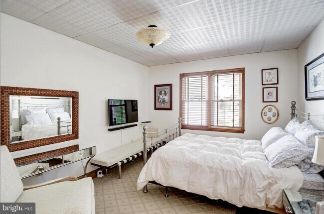 Building Photo - 105 Franklin Rd