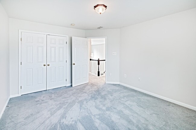 Building Photo - 917 Benalli Dr