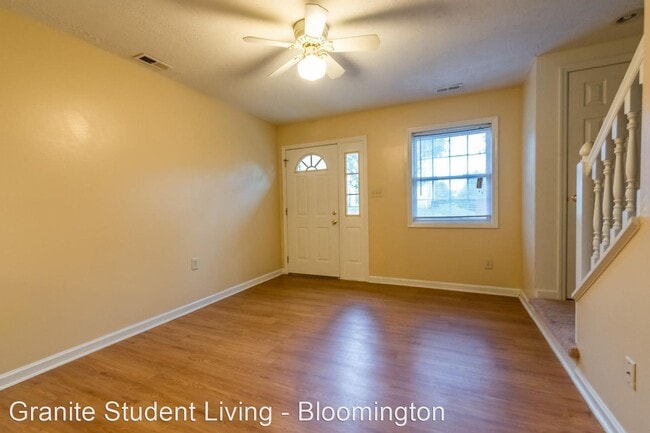 Building Photo - 2 br, 1.5 bath House - 702 Sherwood Hills Dr