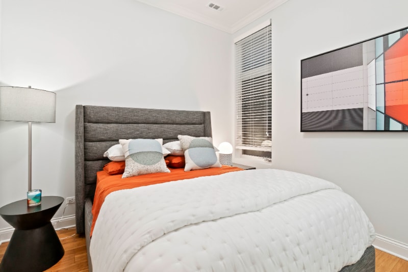 Building Photo - 1045 W Monroe St