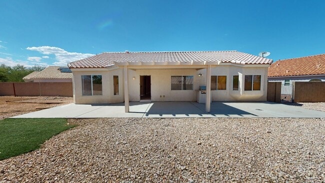 Building Photo - One Story Home Near Beautiful Mountain's Edge Community