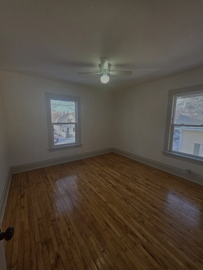 Building Photo - 1134 Bertch Ave