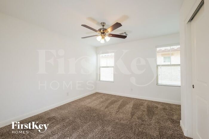 Building Photo - 264 N 69th Pl