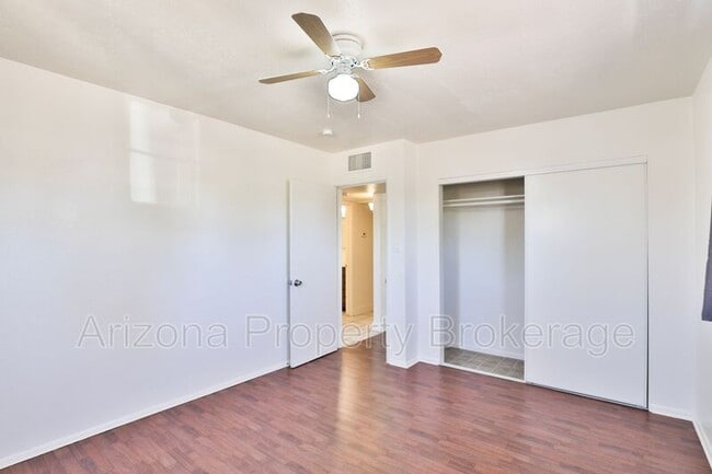 Building Photo - 8041 N 30th Dr