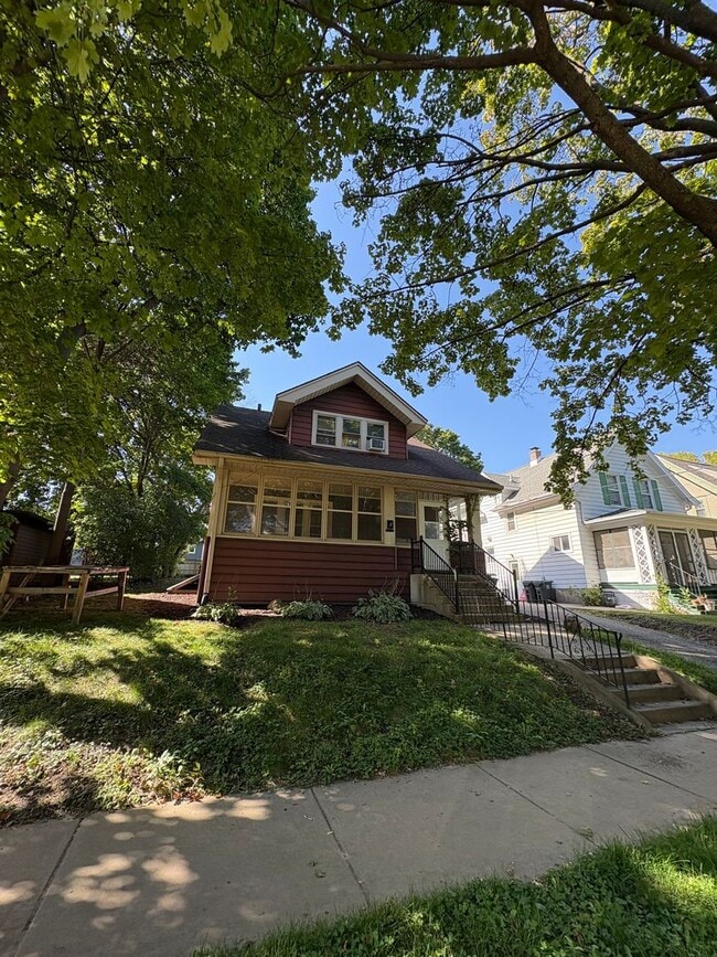 Building Photo - 5-Bedroom Home Near Camp Randall with Base...