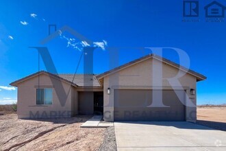 Building Photo - 3Bed/2Bath House in Tonopah! $399 MOVE-IN ...