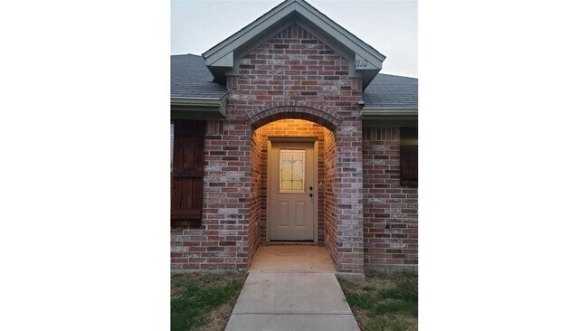 Building Photo - 1110 Avendale Dr